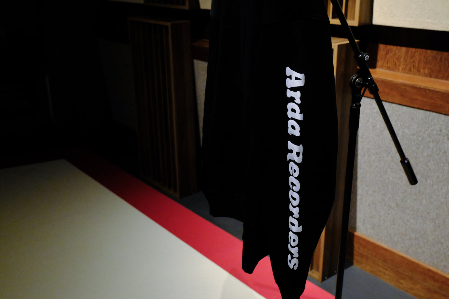Analog close-up Sleeve Heavyweight Crewneck by Arda Recorders